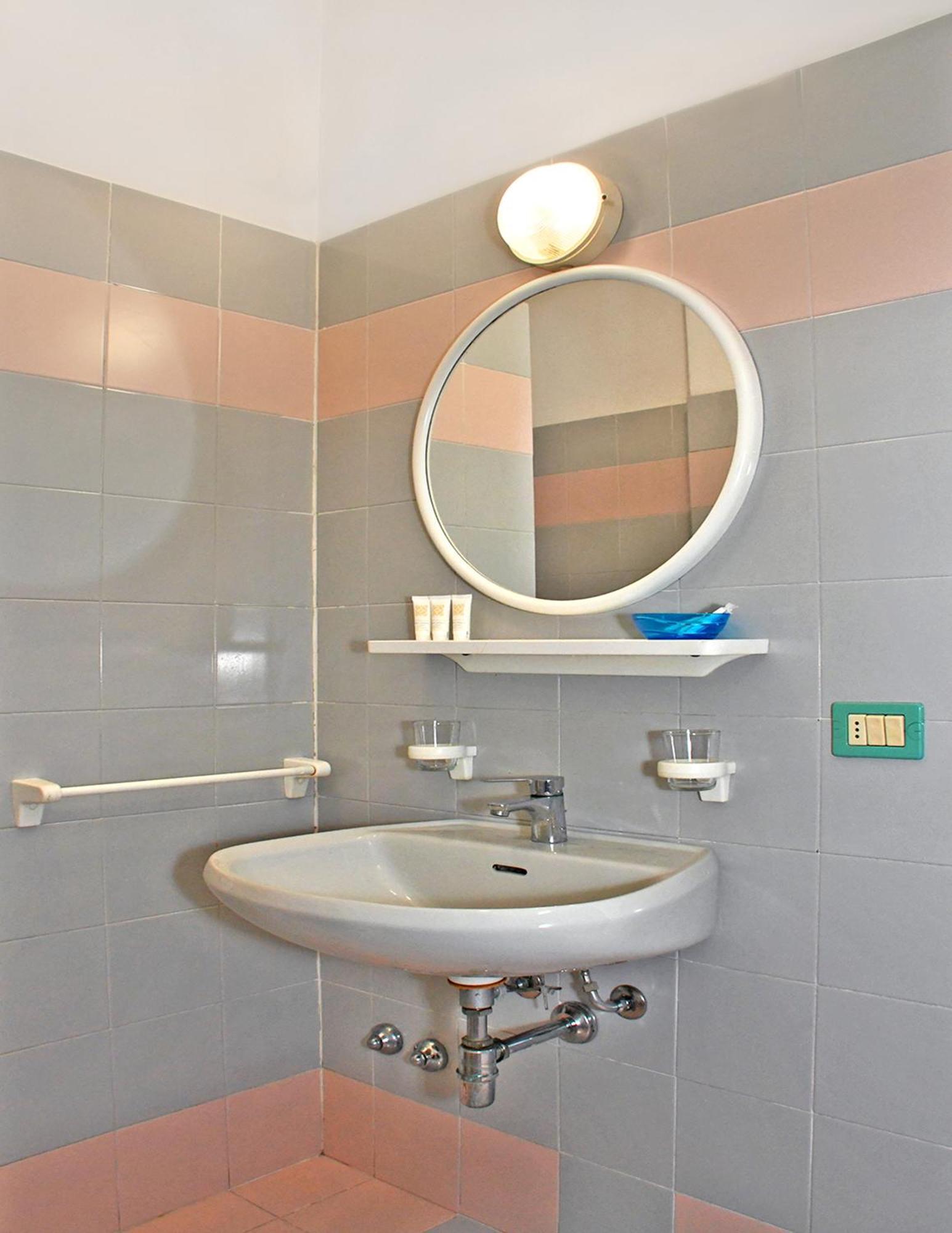 Hotel Exclusive In Pieno Centro - Nuova Gestione 2025 2*